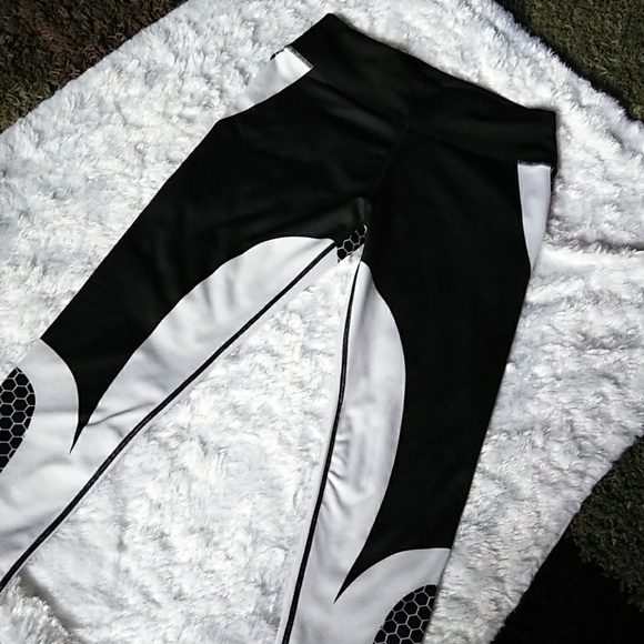 Sm/Med: ACTIVE WEAR JOGGERS - Picture 3 of 6